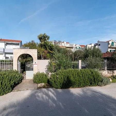 Kitica By Interhome Trogir
