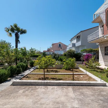 Kitica By Interhome Hotel