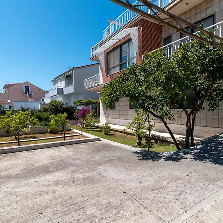 Kitica By Interhome Trogir
